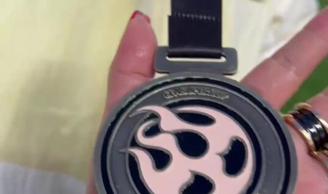 开云中国-超级杯夺冠赛后，张稀哲赛后：啤酒呢？这不得喷一下