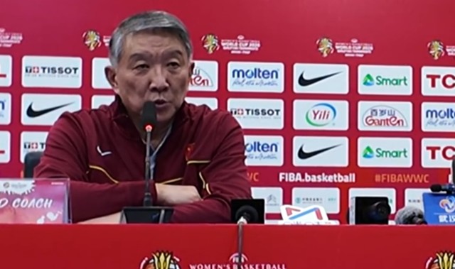 胜马里发布会！宫鲁鸣不满比赛，谈内线搭配，展望比利时强调学习