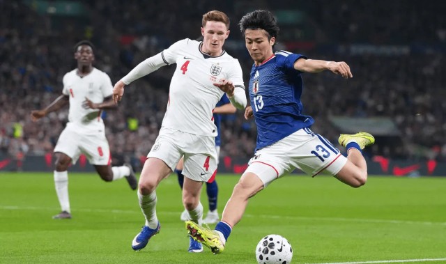 开云登录-中村敬斗：助攻那球看到有空位就传了，大概一半是凭感觉的