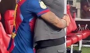 开云网页版-拉菲尼亚称弗里克改变其巴萨生涯，自信助其转型终结者|巴塞罗那|拉菲尼亚·阿尔坎塔拉|数据|足球|夺冠_新浪新闻