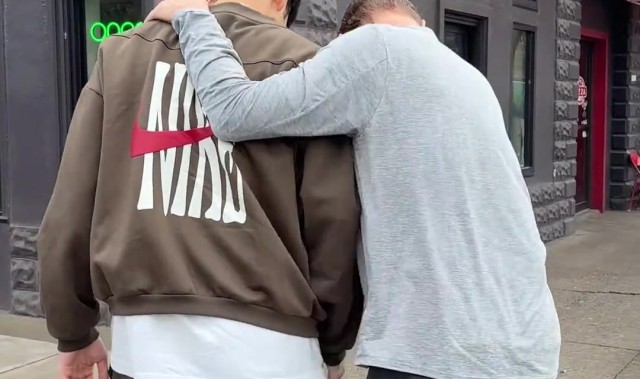 开云中国-张博源正式访问俄勒冈大学！球队主帅阿尔特曼亲自接待陪同