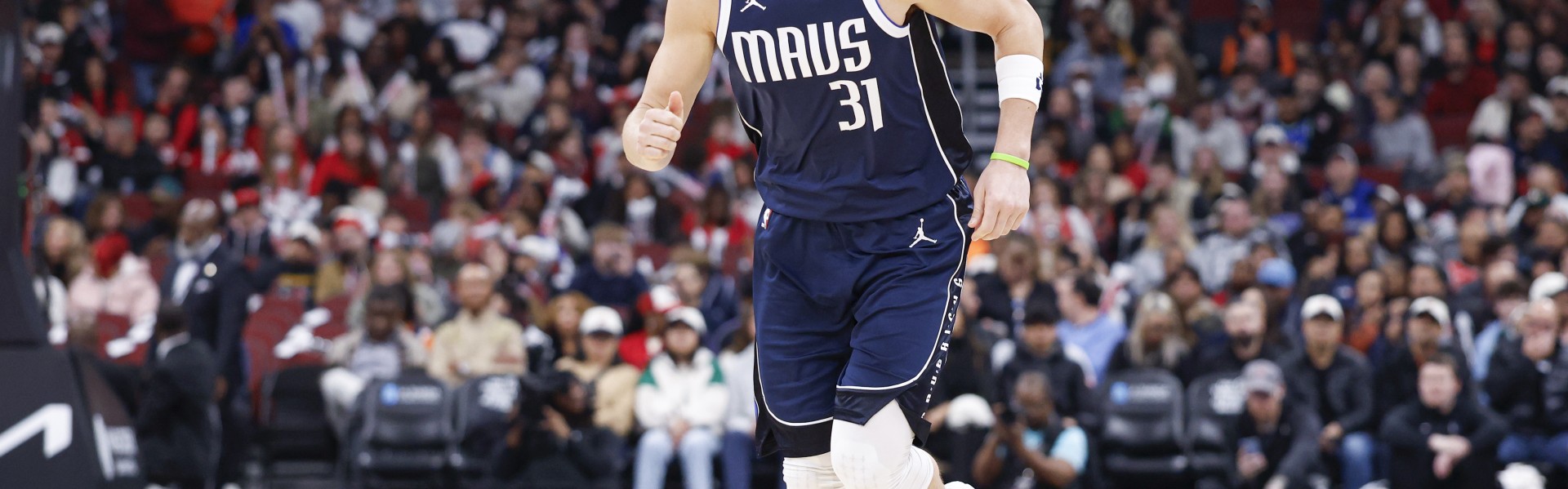 kaiyun-克莱谈三分Zone：找到空位&amp;调整姿势出手 当我有信心时都能投进