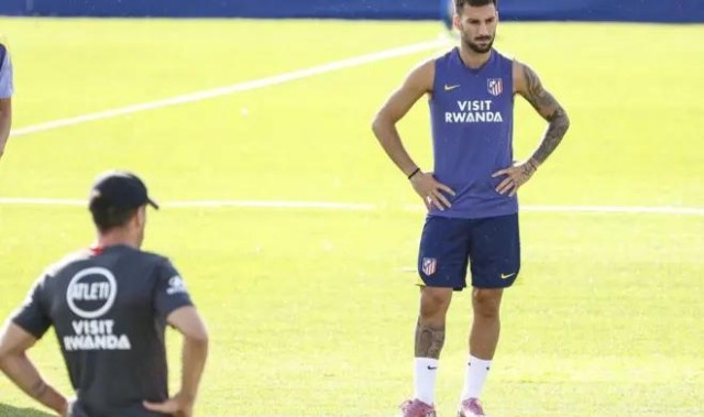 开云入口-巴埃纳阑尾炎手术或将缺席四周，加盟马竞后只出场1次