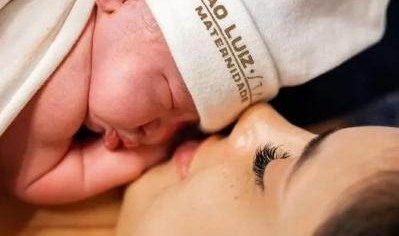 开云登录-欢迎你，玛维埃，我的生命！内马尔女儿10月6日出生