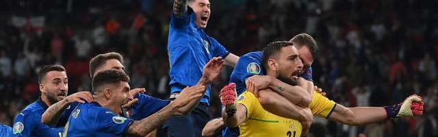 开云入口-默特萨克：意大利为团队足球代言 英格兰赢得未来