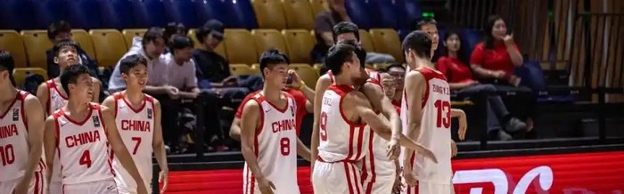 开云官网-官宣，上海男篮3人离队，2小前锋+1内线，王哲林送祝福|张子|赵杰|张懿|纽约尼克斯队|张子一_新浪体育_新浪新闻